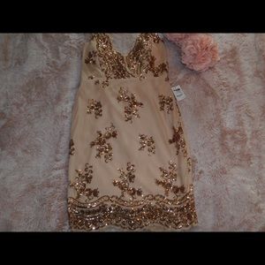 Fitted Fashion Dress!